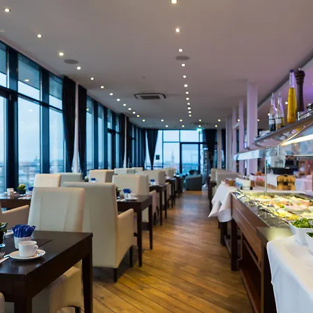 Hotell Iv Jahreszeiten 4*