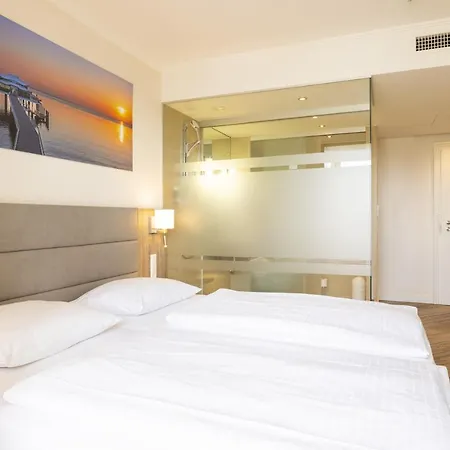 Iv Jahreszeiten Hotell 4*