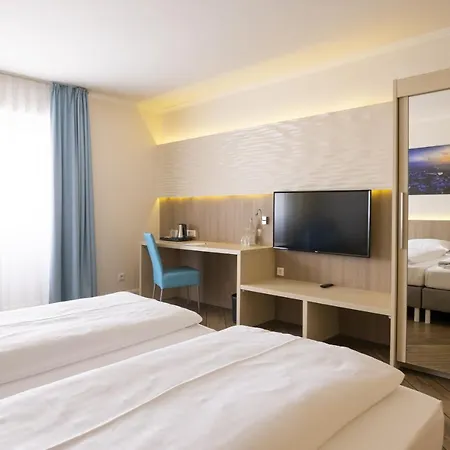 Iv Jahreszeiten Hotell Lübeck