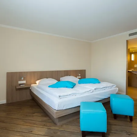 فندق Iv Jahreszeiten 4*