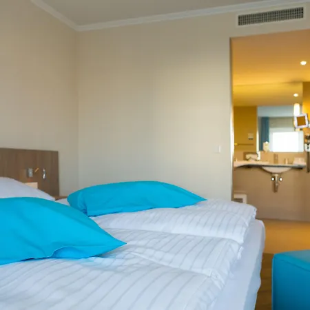 Iv Jahreszeiten 4* Любек