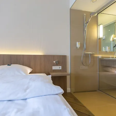 Iv Jahreszeiten Hotell