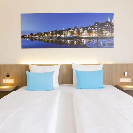 Iv Jahreszeiten Hotell 4*