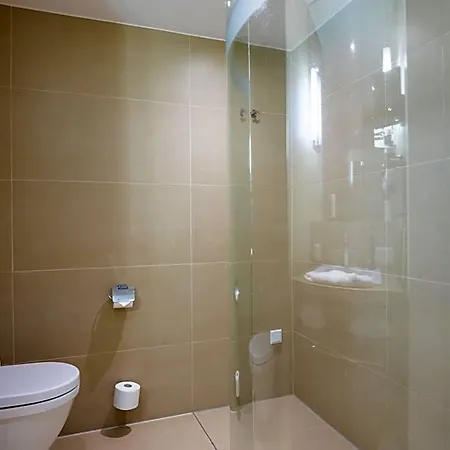 Hotel Iv Jahreszeiten 4*