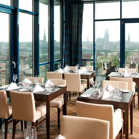 Hotell Iv Jahreszeiten 4*