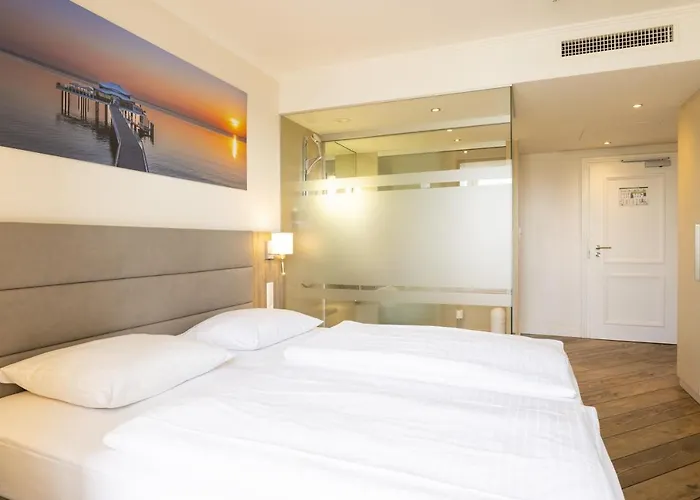 Iv Jahreszeiten Hotell 4*