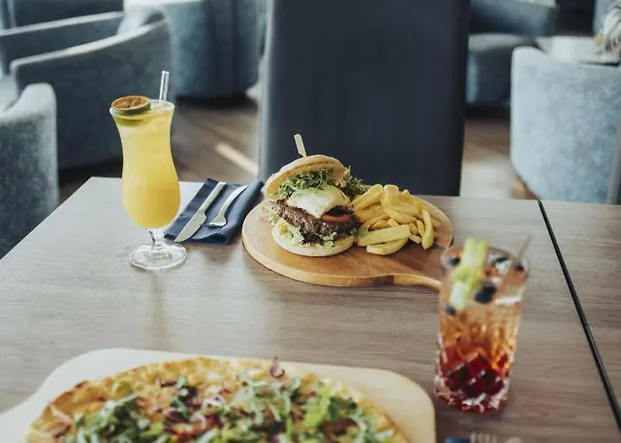 Hotell Iv Jahreszeiten 4*