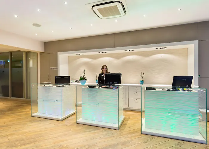 Hotell Iv Jahreszeiten 4*