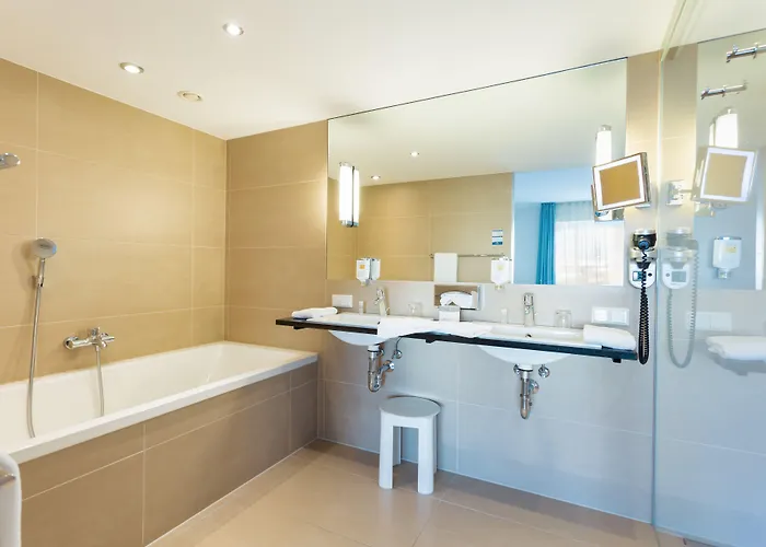 Iv Jahreszeiten 4* Lübeck