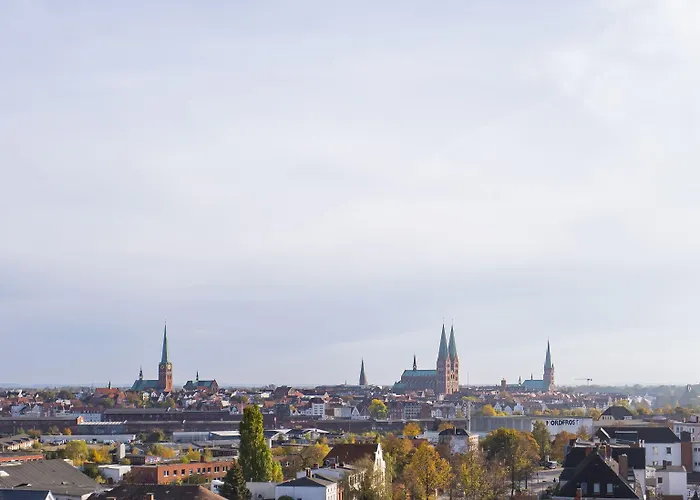 Iv Jahreszeiten Hotell 4*